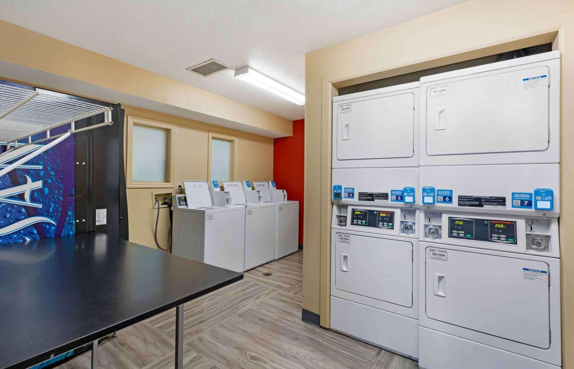 Extended Stay America Select Suites - St Louis - Westport - Craig Road Maryland Heights Eksteriør billede