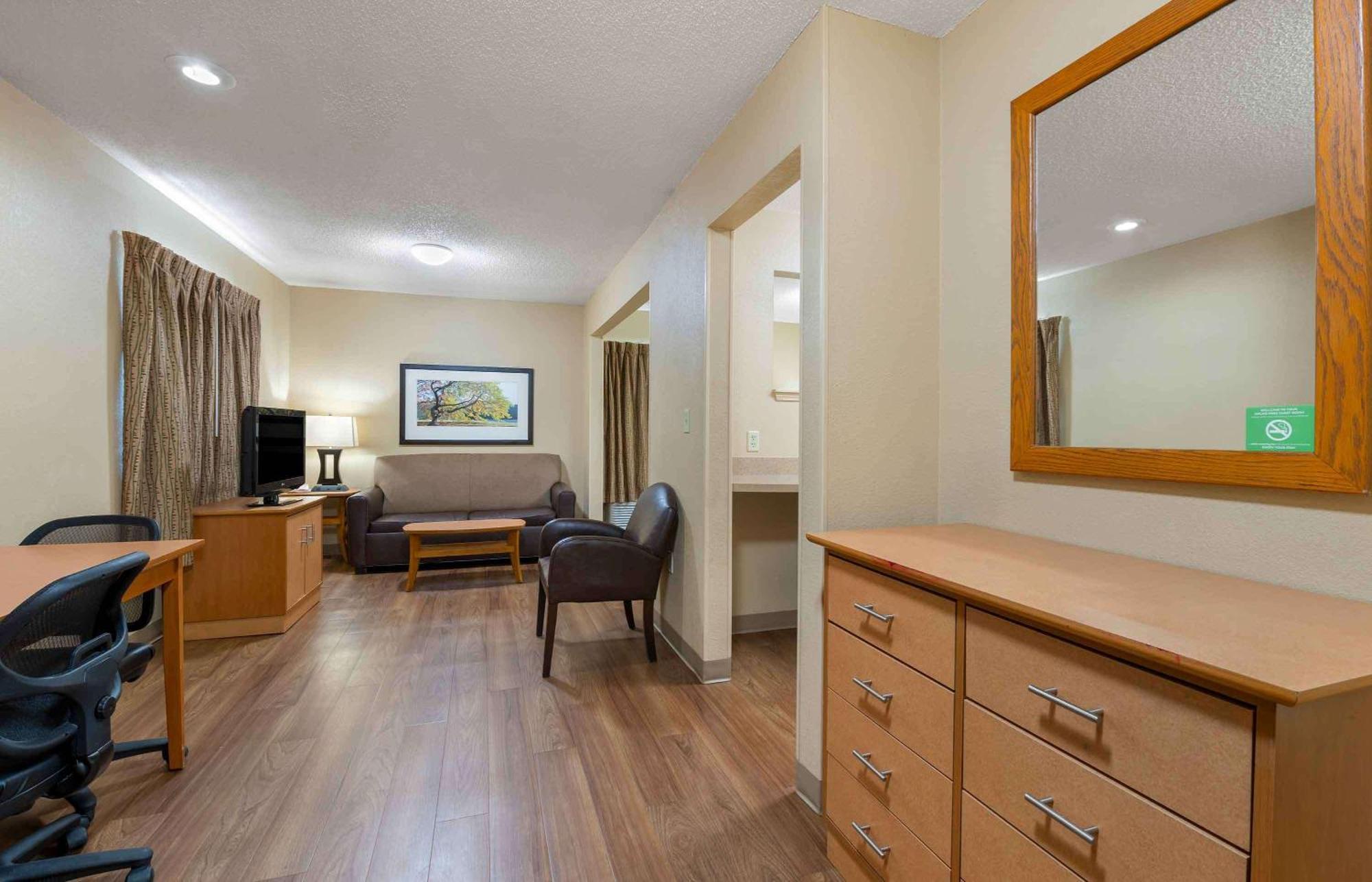 Extended Stay America Select Suites - St Louis - Westport - Craig Road Maryland Heights Eksteriør billede